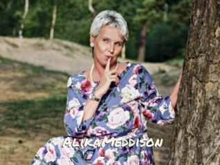 AlikaMeddison Vierges