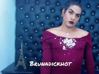 Brunadickhot