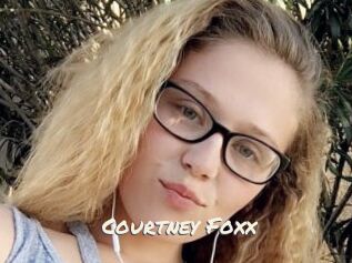 Courtney_Foxx