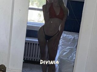 Divinia