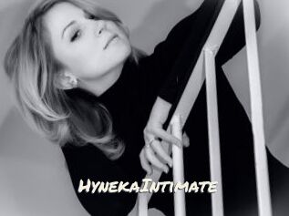 HynekaIntimate