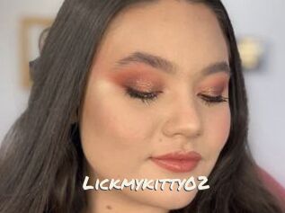 Lickmykitty02