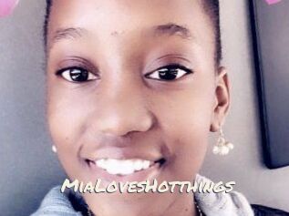 MiaLovesHotthings