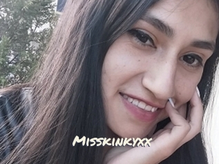 Misskinkyxx