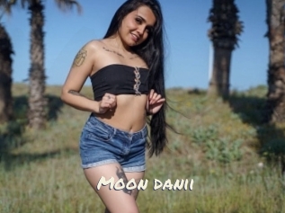 Moon_danii