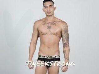 TWEEKSTRONG