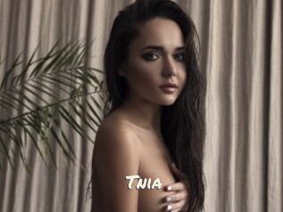 Tnia